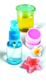 Matrițe și pahare gradate din setul Clementoni Spa și Săpunuri