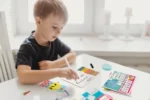 Joc Clementoni Agerino Învăț să scriu – detaliu al unei planșe colorate